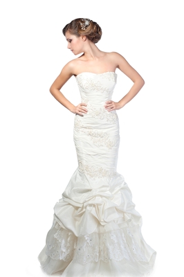 Figured the right wedding dress yet? | PamperPad